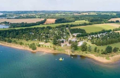 Canet-de-Salars House | Camping 4 étoiles - Parc aquatique - eeeahc