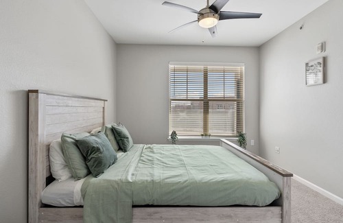 Englewood Apartment | Adorable 1BR Englewood Apartment w/Pool & Hot Tub