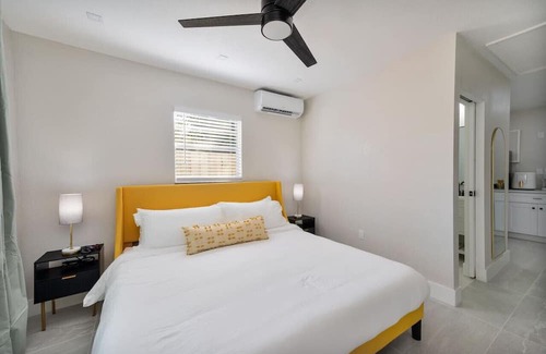 Saint Cloud House | Pet friendly + in Dwtn + 20mi to Disney & Parks!
