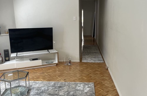 Ashfield Villa | Sunny one bedroom villa in a quite and relaxing area, 20 minutes from CBD