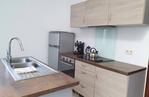 Bompas House | 2-bedroom apartment in farmhouse with swimming pool