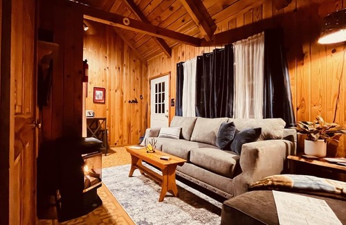 Reliance Cabin | The Mountain Man at Lost Creek Cabins!