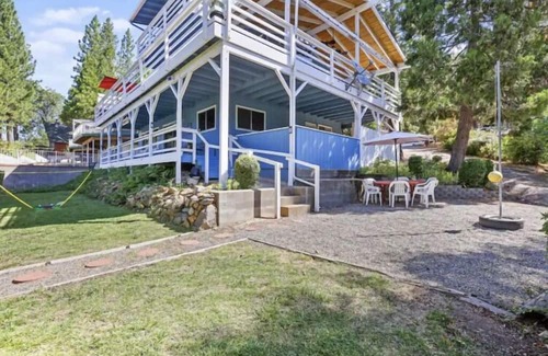 Bass Lake Cabin | Franklins amazing lake view cabin with boat slip & private Marina