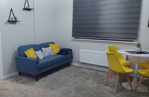 Weston on Trent Apartment | 2 bedroom apartment overlooking canal near CBS Arena, George Elliot, UHCW 🏥