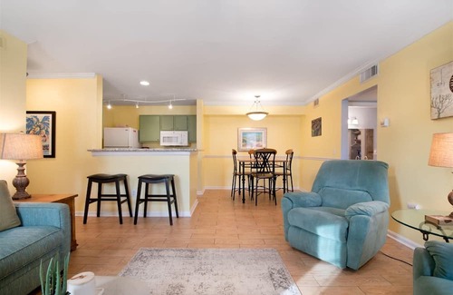 Oak Condo | Colony Club Unit S2 S