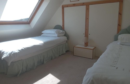 Goodwick Cottage | Remote Cottage. Panoramic Views & Skies. Fresh Air. Wonderful for families.