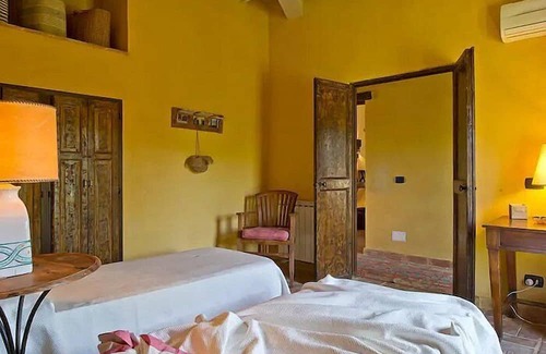 Castelvetrano Villa | Villa Daianira: A characteristic and welcoming one-story villa surrounded by a citrus garden, with Free WI-FI.