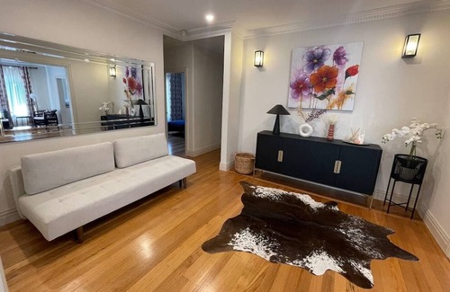 Balwyn House | Unbeatable Convenience & Comfort