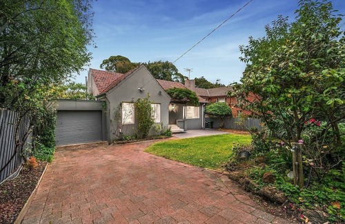 Balwyn House | Unbeatable Convenience & Comfort
