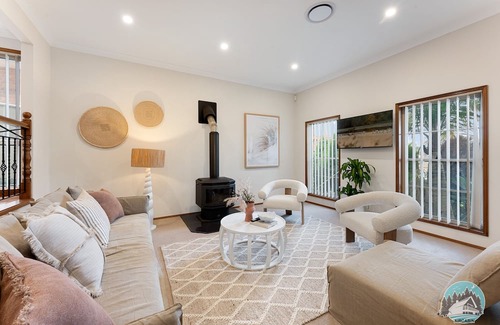 Wollongong House | Shell Cove Coastal Haven