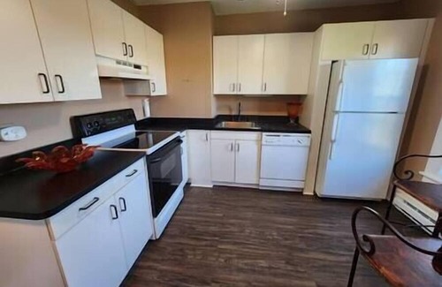 South Lima Apartment | Jerris Country Estate - Seneca Suite