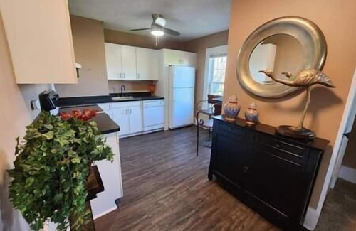 South Lima Apartment | Jerris Country Estate - Seneca Suite