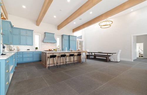 Martinsburg House | Luxurious Retreat on the Potomac River Along C&O Canal