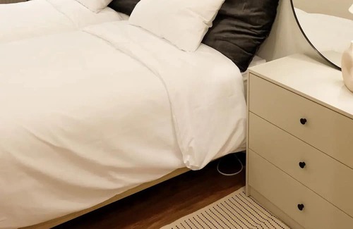 Bangkok Central Business District Apartment | Upscale 3bed 3bath suite 1 min to BTS Prompong