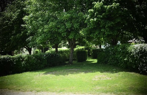 Saint-Bonnet-le-Chateau House | Camping de la Belle Etoile * - Vintage Mobilhome Verona 2 bedrooms Terrace 5 people