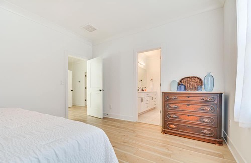 North Raleigh House | Modern Raleigh Home < 9 Mi to Downtown!