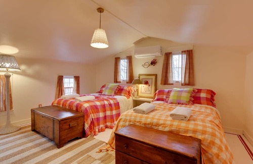 Sussex House | Wantage Getaway w/ Private Pickleball Court!