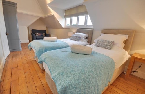 Westbourne Apartment | BOURNECOAST: Maisonette with balcony and parking - close to the beach - FM8539