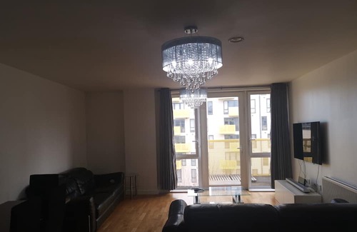 Stepney Green Apartment | A Cosy Place To Live Near The City And Canary Wharf