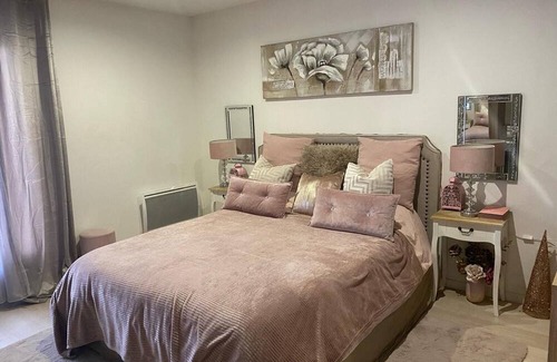 Sevran House | Grande Maison / 4 Chambres / Terrasse / 2 Balcons / Jardin / Place de Parking