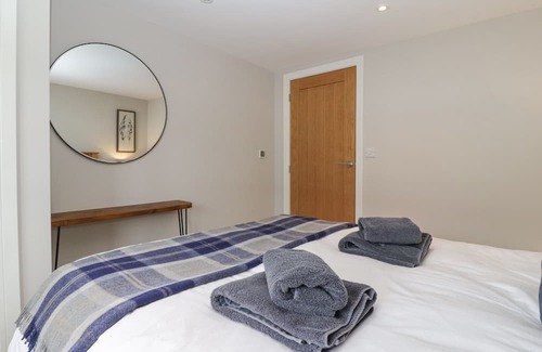 Newent Cottage | MEDLANDS, pet friendly, with a garden in Newent