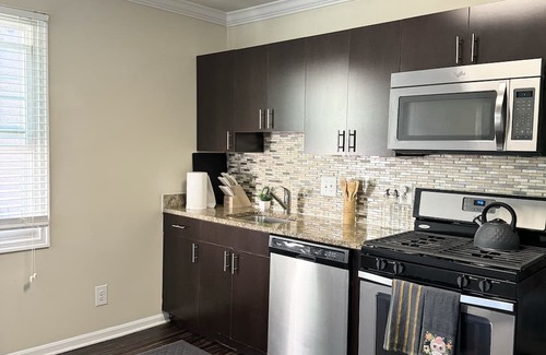 Alexandria West Apartment | Quiet Oasis: Central & Welcoming. Free parking