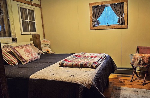 Coshocton House | Country retreat in a rural area of Coshocton county with lots to do nearby.