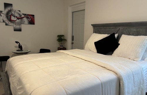 Glenwood House | Luxe Escape 3 mins from De Leon State Park