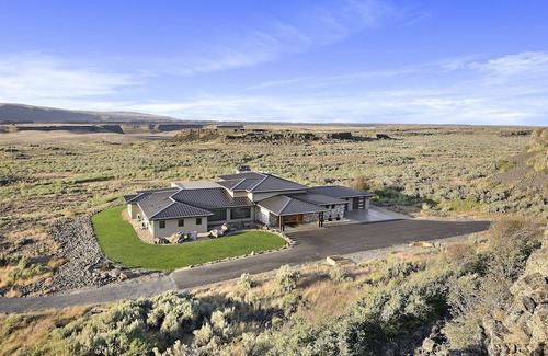 Soap Lake House | Two Point Ranch Destination Wedding Home on 5,000 acres in Soap Lake
