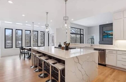 Minnetonka House | Luxury Minnetonka Home - sleeps 24/+bunk room