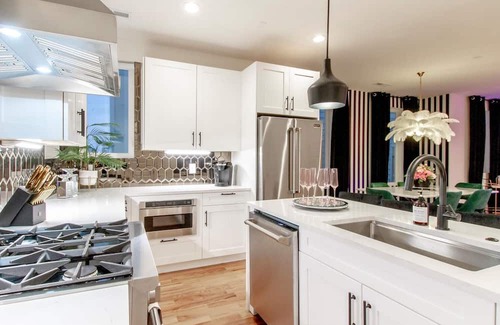 Katie Hill Neighborhood House | The Nashville Playmate Lounge