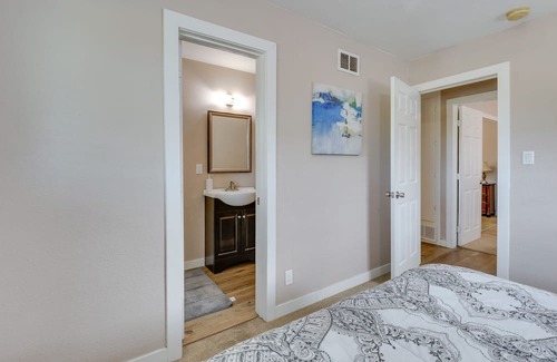 Midway House | Escondido Home w/ Yard ~ 1 Mi to Grape Day Park