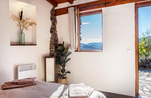 Montferrer Villa | Villa 'Le Grand Mas De Can Noy' with Private Pool, Private Terrace and Wi-Fi