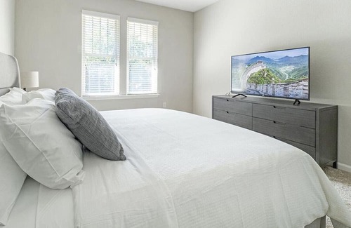 Johns Island Apartment | Landing at Crowne at Live Oak Square - 2 Bedrooms in Charleston