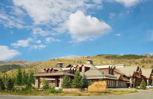The Highlands House | Fresh SNOW! Exquisite Upscale Oasis · Ski Resort