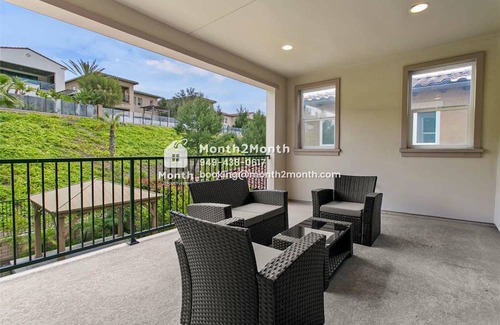Lake Forest House | Stunning Retreat on Swift #41745