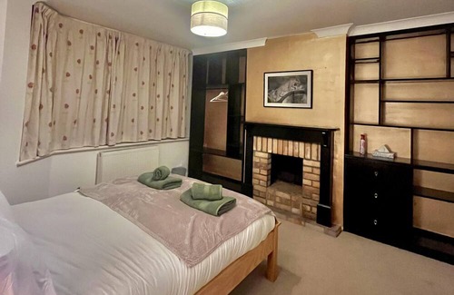 Cambridge House | Comfy and Spacious 5-Bed House in Cambridge