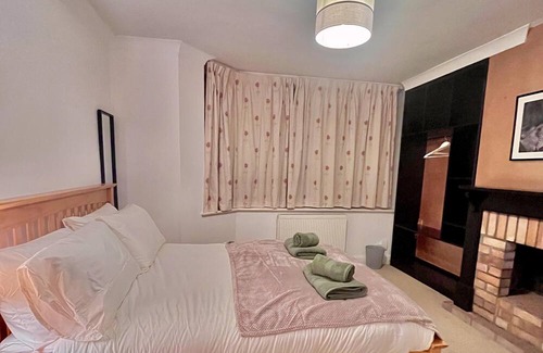 Cambridge House | Comfy and Spacious 5-Bed House in Cambridge
