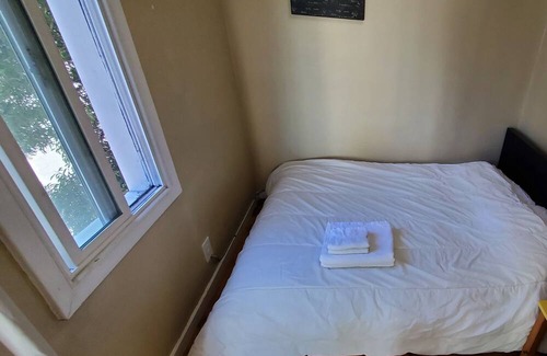 Western Addition Apartment | Loft Apt with high ceiling in the center of SF. Pet-Friendly!