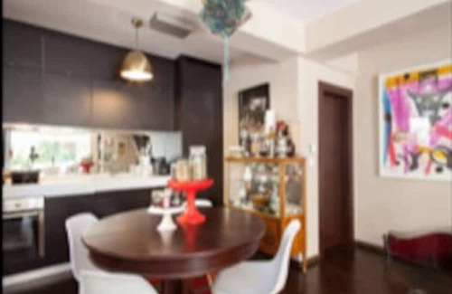 Khalandrion Apartment | Art Collection apartment with garden