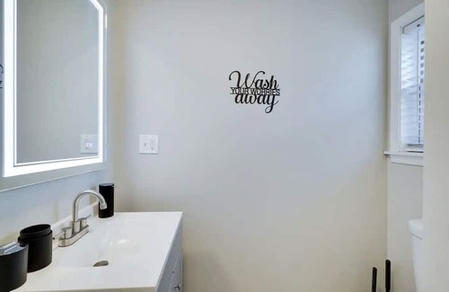 Allentown Apartment | Supreme Hidden Gem in Allentown