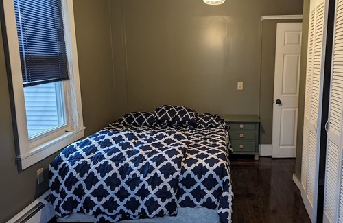 East Haven  Rutland County House | Close to Killington and downtown with beautiful porch and new kitchen new baths