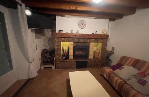 Saint-Amans-de-Pellagal Apartment | Apartment 'Chez Mémé Coucou 3 Chambres' with Private Pool, Private Terrace and Wi-Fi