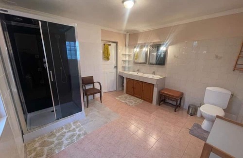 Saint-Amans-de-Pellagal Apartment | Apartment 'Chez Mémé Coucou 3 Chambres' with Private Pool, Private Terrace and Wi-Fi