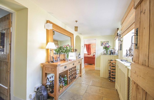 Old Sodbury Cottage | Charming 5-Bed Cottage in Old Sodbury Bristol