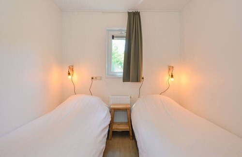 Zorgvlied Apartment | Pavilion 6 people with storage space