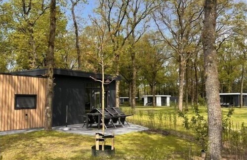 Zorgvlied Apartment | Pavilion 6 people with storage space