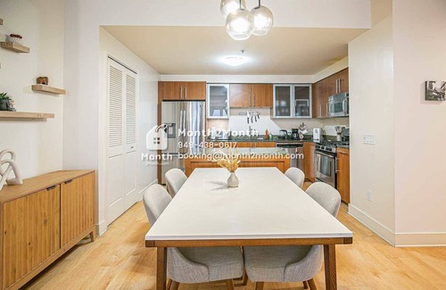 South Beach House | Luxe Urban Retreat on Lansing St #41904