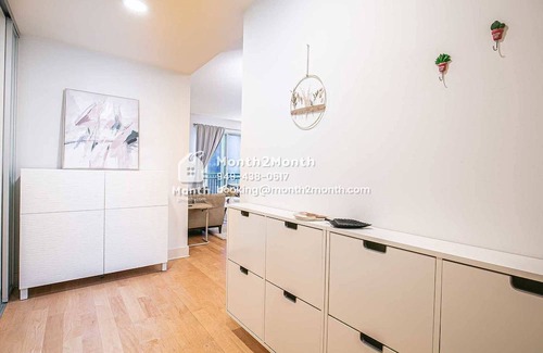 South Beach House | Luxe Urban Retreat on Lansing St #41904