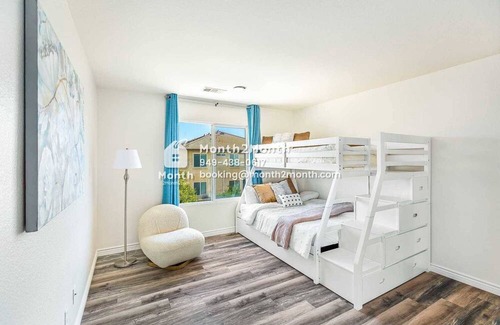Mira Loma House | Retreat on Harrow #41457